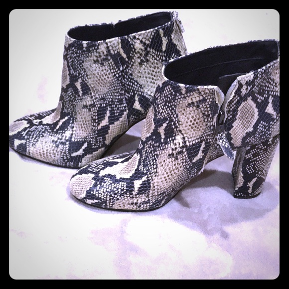 sam edelman hilty snake